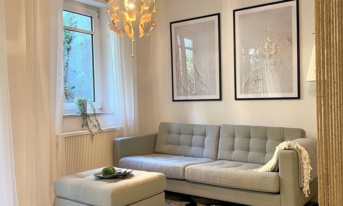 Maximin Apartamento | JUPAS° Trier | Red Rock Home - Balcony & Parking lot