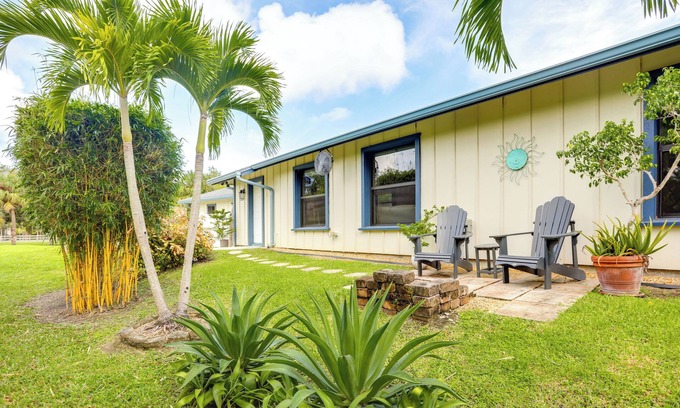 Jupiter Farms Cabaña | Jupiter Cottage w/ Patio, Gas Grill & Fire Pit!