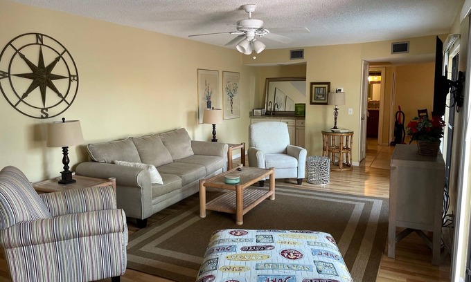 Jupiter One Casa | Disponible de enero a marzo de 2020! Golfer's Haven, a pie de playa, Riverwalk
