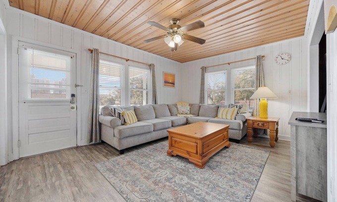 Atlantic Beach Casa | Just a 1/4 mile walk from beach access in North Myrtle Beach!