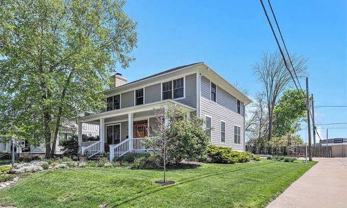 Northeast South Bend Casa | Just a few Blocks to Notre Dame!