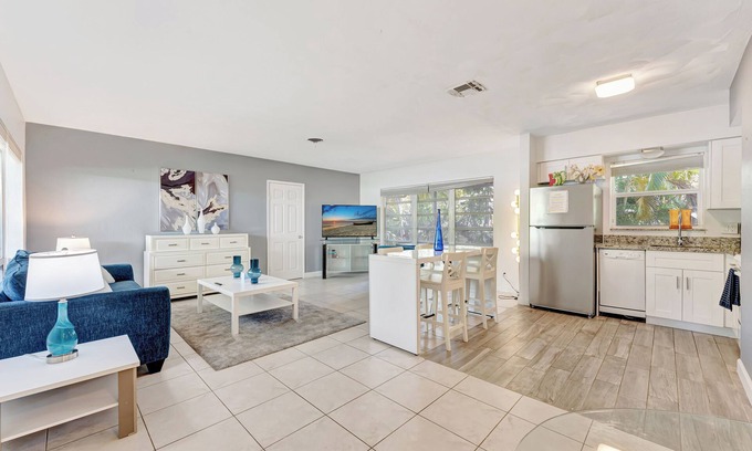 Lauderdale Beach Apartamento | Just a walk to the beach