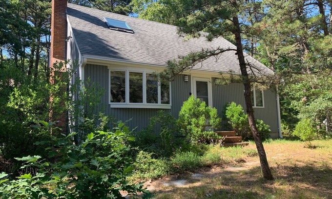 Wellfleet Casa | JUST AVAILABLE! Location! Walk to Ponds, Close to Town (CS0017)