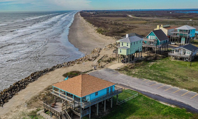 San Luis Casa | Hermosas vistas desde casa frente a la playa- San Luis Pass Freeport TX