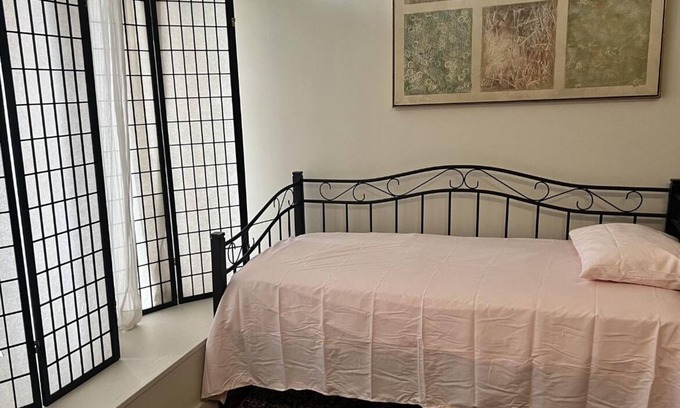 Anniston Apartamento | JUST BED & BATH IN DOWNTOWN HISTORIC ANNISTON. CLOSE TO EATRIES & ENTERTAINMENT.