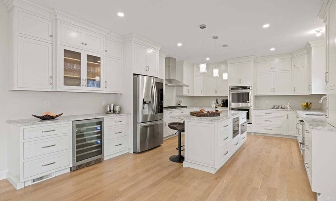 Yarmouth Port Casa | Just Built, Heated Pool, Walk to Fresh Water Beach: 078-Y