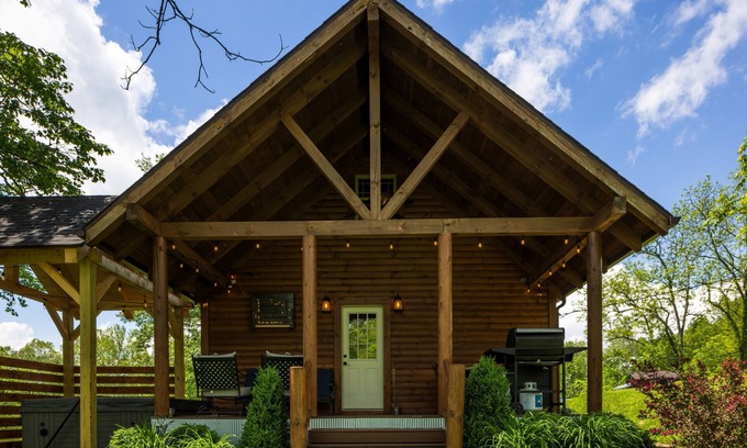 New Plymouth Cabina | ¡A solo minutos de los parques de Hocking Hills!