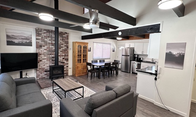 South Lake Tahoe Chalet De Esquí | Just Remodeled Mountain View Chalet Near Heavenly and Lake