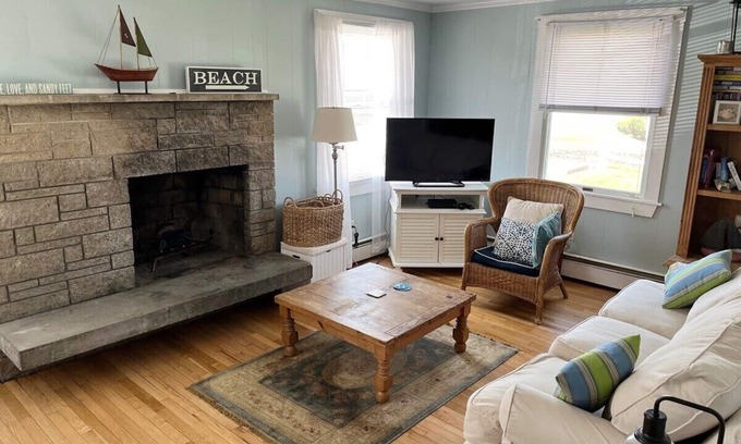 Eastward Look Casa | Sparkling Beach House- Nuevo nivel inferior! Tan cerca de la playa!