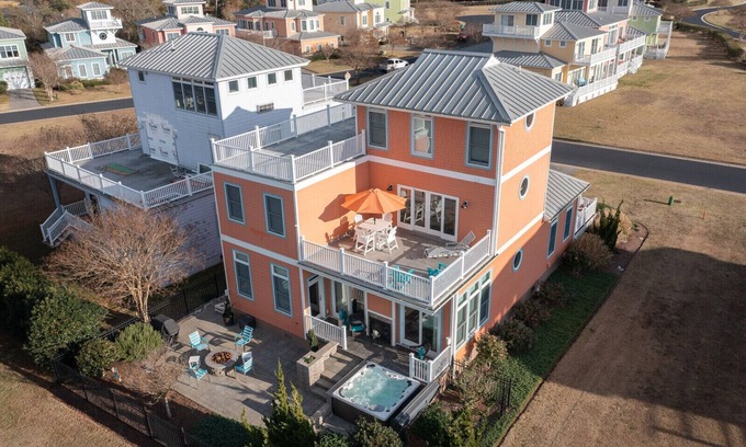 Cape Charles Casa | Just two blocks away from private beach and access to a private community pool!