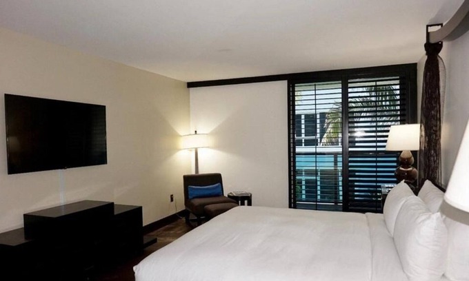 Palm Beach Casa | Just What You Were Looking For! Relaxing Garden View Room | Beachfront