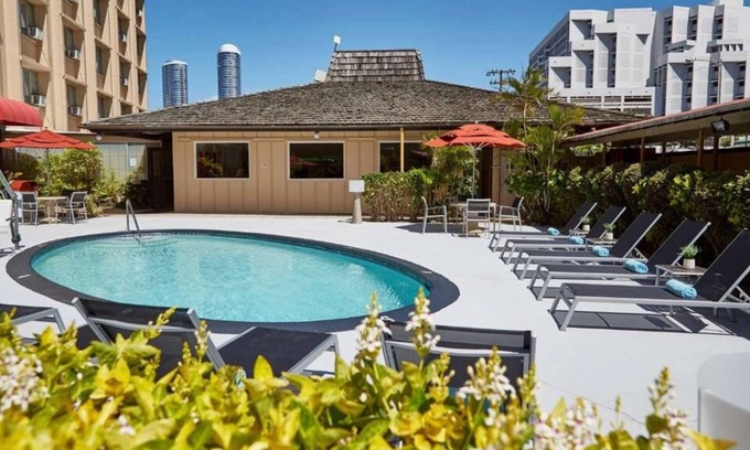 Ala Moana Casa | Just What You Were Looking For! 2 Convenient Units, Pool, Pets Allowed