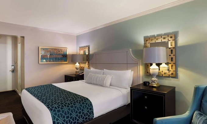 French Quarter Hotel | Just What You Were Looking For! Pets Allowed, Pool, Near Chalmette Monument