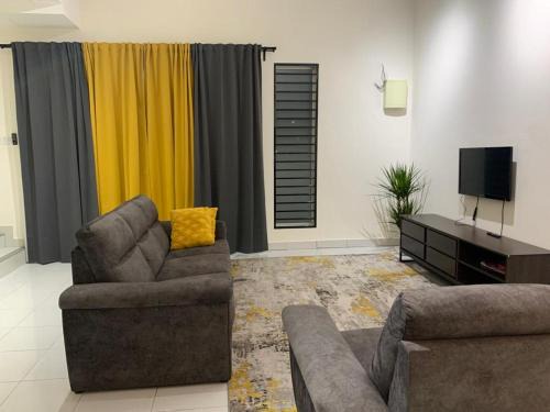 Lumut Casa | Juwita&Arjuna Homestay Teluk Senangin