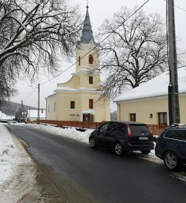 Osagard Apartamento | Kék Túra Pont Ősagárd