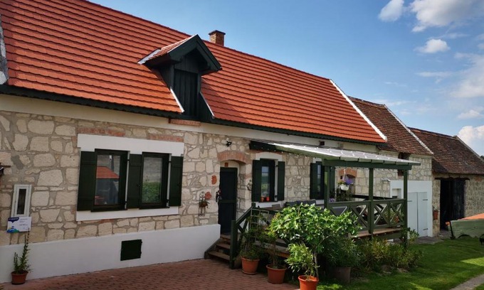 Fertorakos Casa | Kőfejtő háza