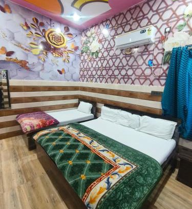 Vrindavan Casa | K D Dham Hotel - Near Prem Mandir & Iskcon Temple