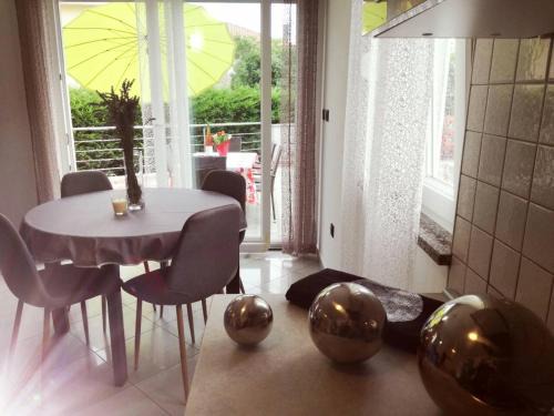 Sarsoni Apartamento | K&D