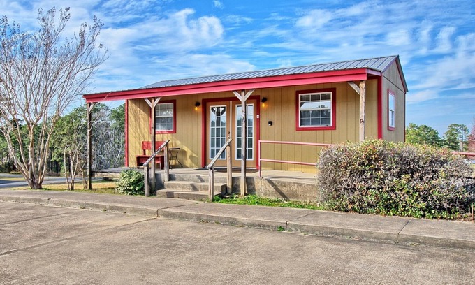 South Toledo Bend Cabina | K&M Lake Rentals Cabin #4