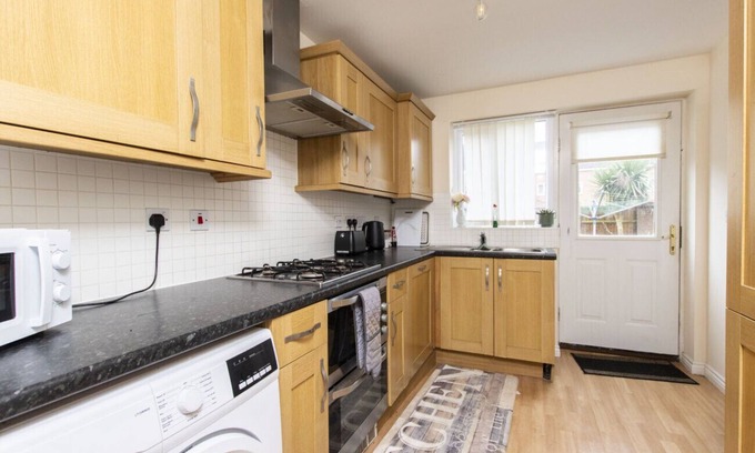 Norwich Casa | K Suites - Comfy 4 bed House w/free parking