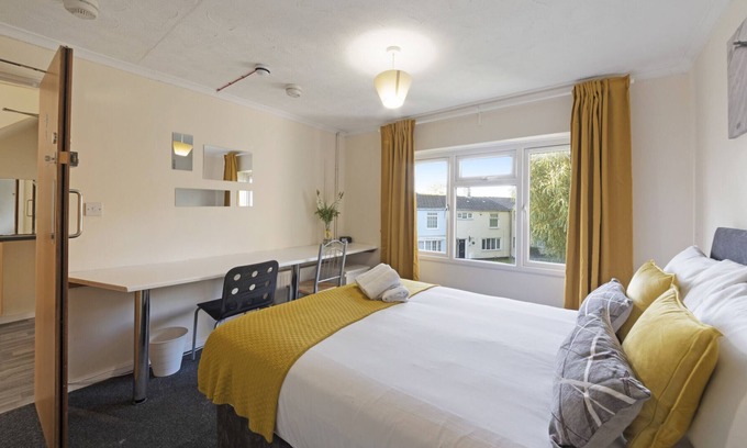 Hatfield Apartamento | K Suites - Cozy 4 bed Flat w/ FREE parking