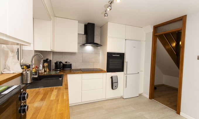 Bowthorpe Casa | K Suites - Stunning 2 bed House w/free parking