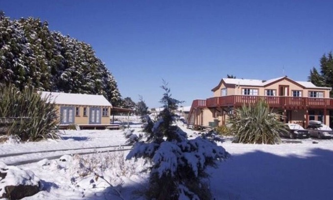 Rangataua Cabina | Kaha is a Large Warm Family Lodge