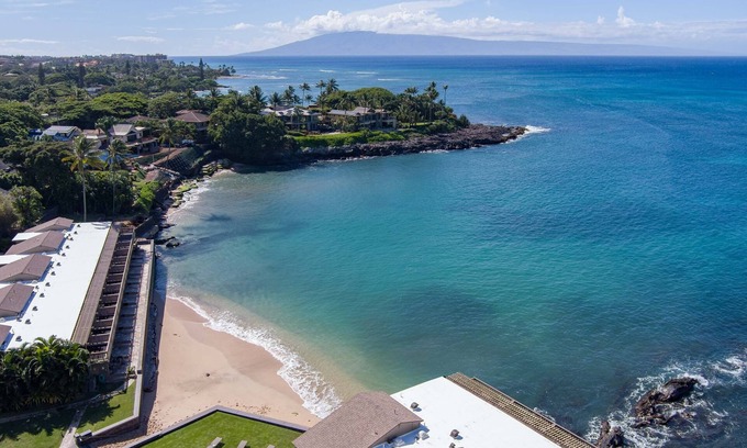 Kahana Condominio | Kahana Sunset C7 2 Bedroom Condo by RedAwning