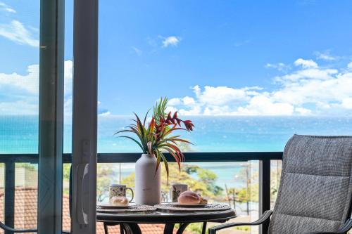 Kahana Casa | Kahana Villa E609 · KV E609 Remodeled Island Style 2BD w Ocean V