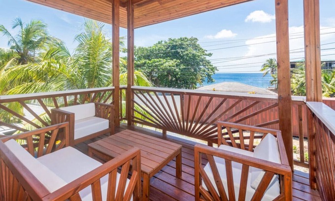 Antoneys Cay Cabina | Kaia’s Oasis – New Modern Cabana Stay in West End