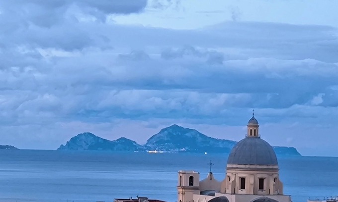 Mount Vesuvius - Pompei Apartamento | Kairòs - Short Term Rental. Fabulous location between Naples Pompeii Sorrento.