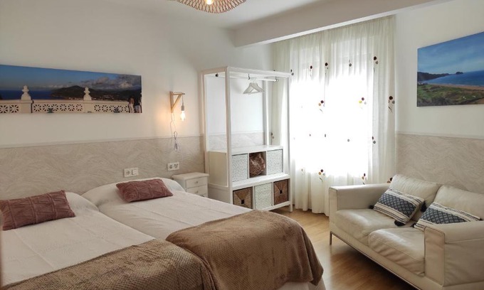Zarautz Apartamento | Kaixo Salegi Piso centro 2h-Salon-2wc-Parking-ESS02940