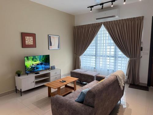 Kajang Casa | Kajang KL 10Pax Landed Home Karaoke Netflix Long Stay