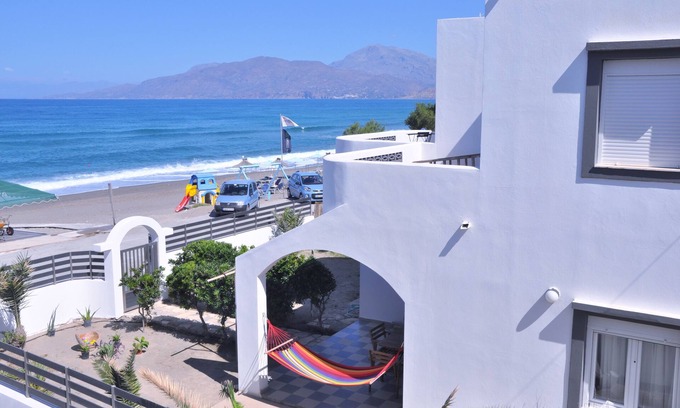Neo Kalamaki Villa | Kalamaki Mar - de toda la Villa justo en frente de la playa