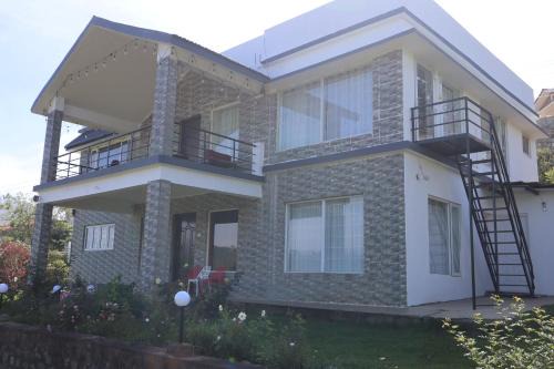 Ooty Cama Y Desayuno | Kalanja Greens