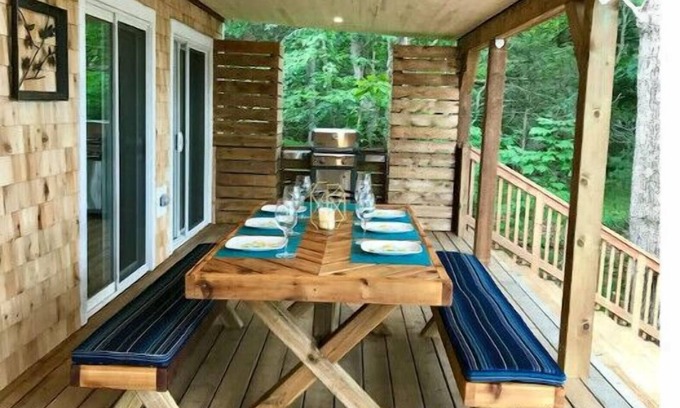 Lansdowne Casa | Kalea - Overlooking the river with your own Hottub