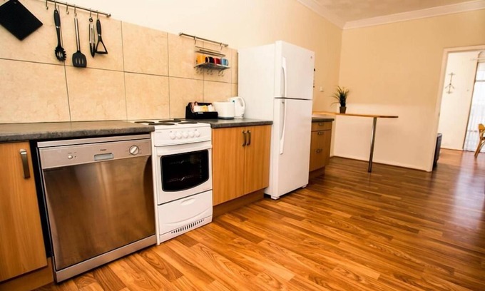 Somerville Hotel | Kalgoorlie Overland Motel