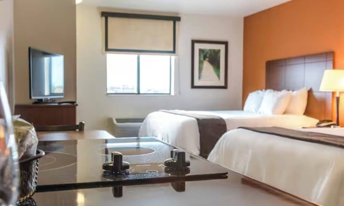 Kalispell Hotel | Kalispell Lodging w/ Kitchen | Free Onsite Parking, Pet-Friendly