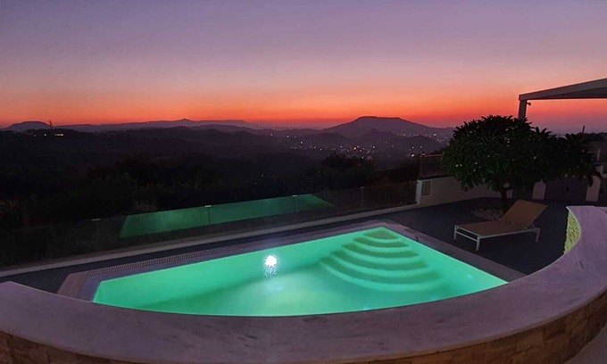 Ixia Villa | KALITHEA-HILLS VILLA IN RHODES TOWN x 8 to 12 (pool & sea view)