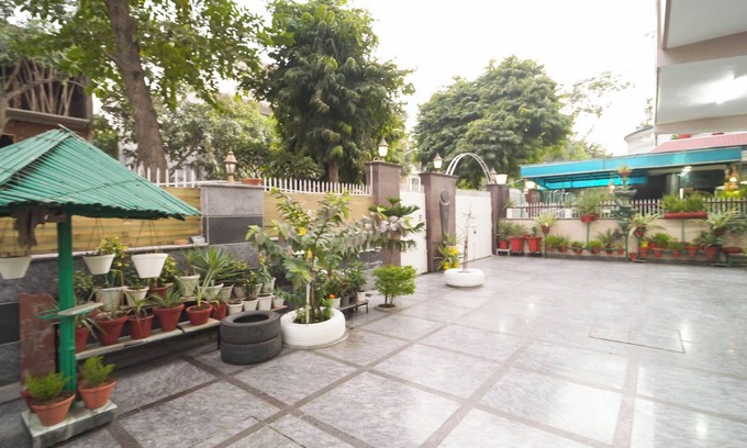 Greater Noida Cama Y Desayuno | KalpTaru Residency