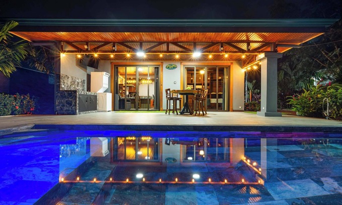 Peñas Blancas Villa | Kaluma Sloth Farmstay Villa La Fortuna