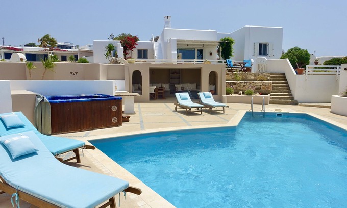 Naxos Villa | Kamari Villa-M con piscina privada y jacuzzi