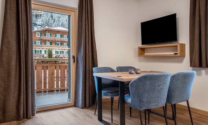 Campitello di Fassa Apartamento | Kamerloy Apartments - A con vistas a las montañas, Wi-Fi, balcón y jardín