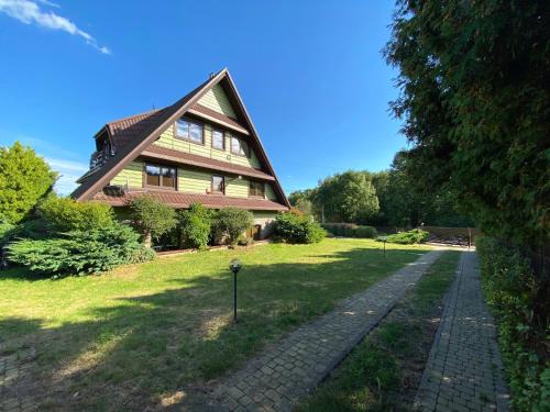 Brochow Chalet De Esquí | Kampinówka