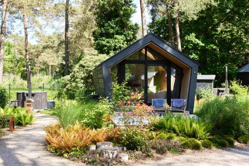 Oisterwijk Casa | KampinaStaete Diamond Suite met Hottub