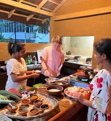Kandy Complejo | Kandyan Hut Cooking Classes