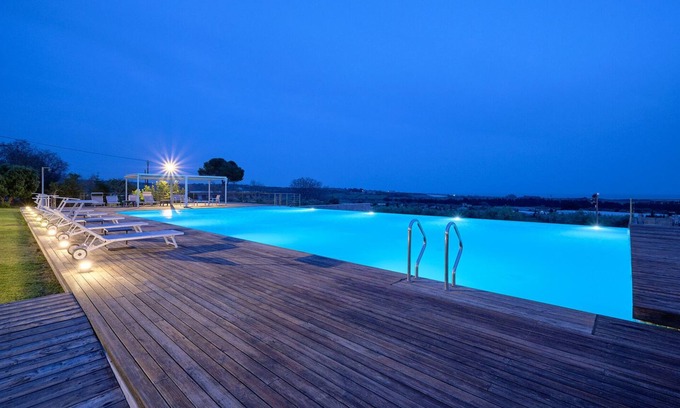 Ragusa Complejo | Elegante Resort con piscina panorámica en el campo cerca del mar.
