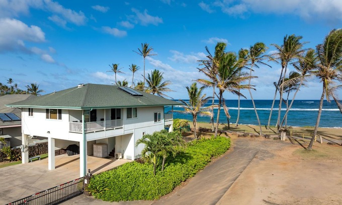Kapaa Casa | Kapa'a junto al mar, frente a la playa, a pie de la ciudad, vistas del amanecer, TVNC # 1312