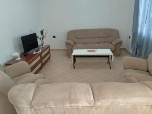 Rinas Apartamento | Karaj Apartment