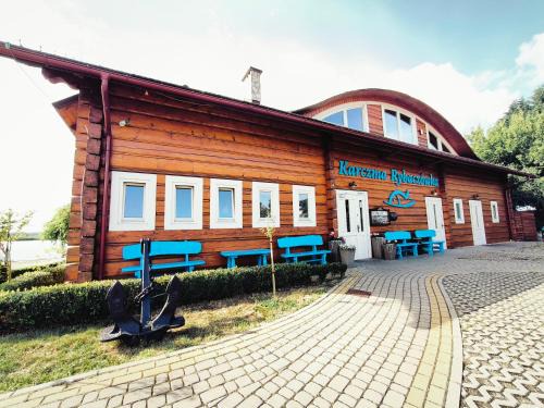 Karsibor Cama Y Desayuno | Karczma Rybna Rybaczówka Marina B&B